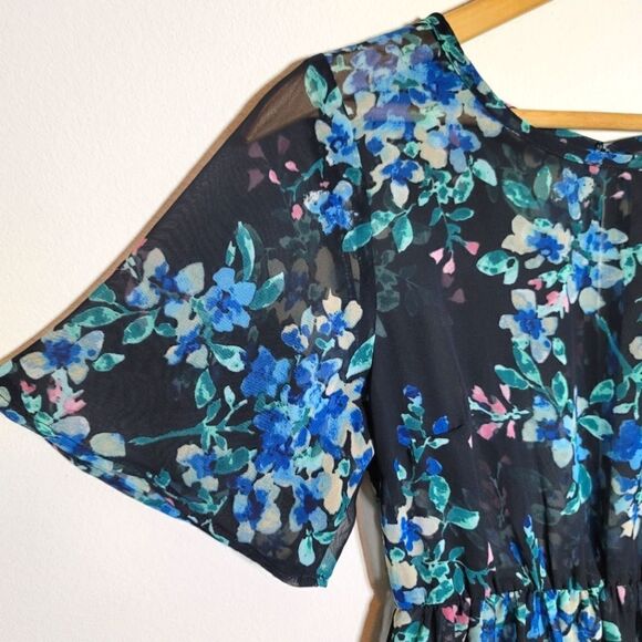 Lily White Floral Short Sleeve Sheer Mini Spring Summer Dress - Picture 5 of 7